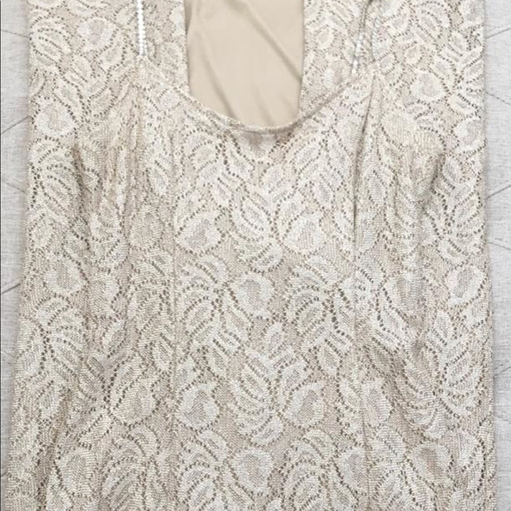 Elegant gold fitted dress